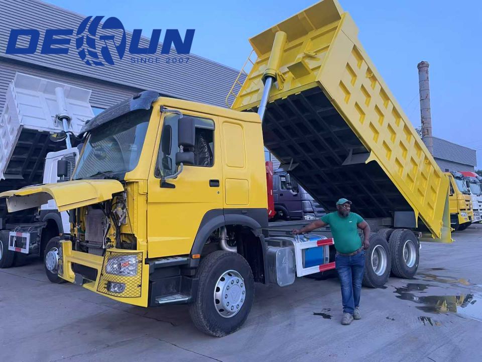 Gabonin asiakas tuli käymään Sinotruk -tehtaalla